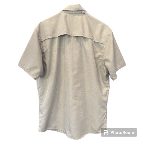 Men’s Mountain Hardware Canyon Short Sleeve Button Down Shirt. - Picture 2 of 4